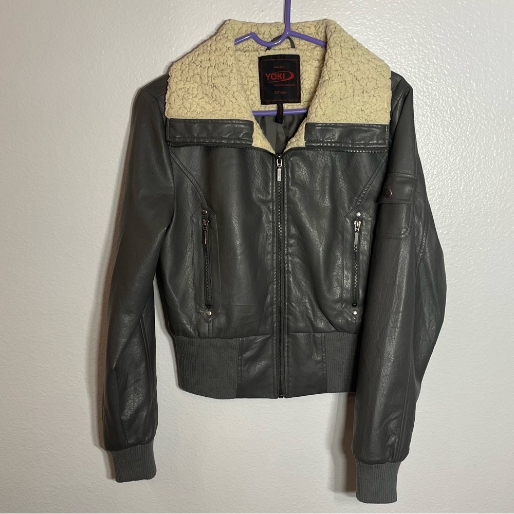 Yoki Women's Faux Leather Crop Bomber Jacket in Gray with Cream Sherpa Collar
